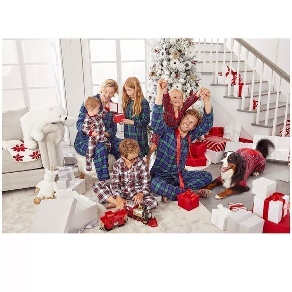 Matching Pet Stewart Plaid. Family Pajamas
Bandana, size L/XL - Picture 3 of 7